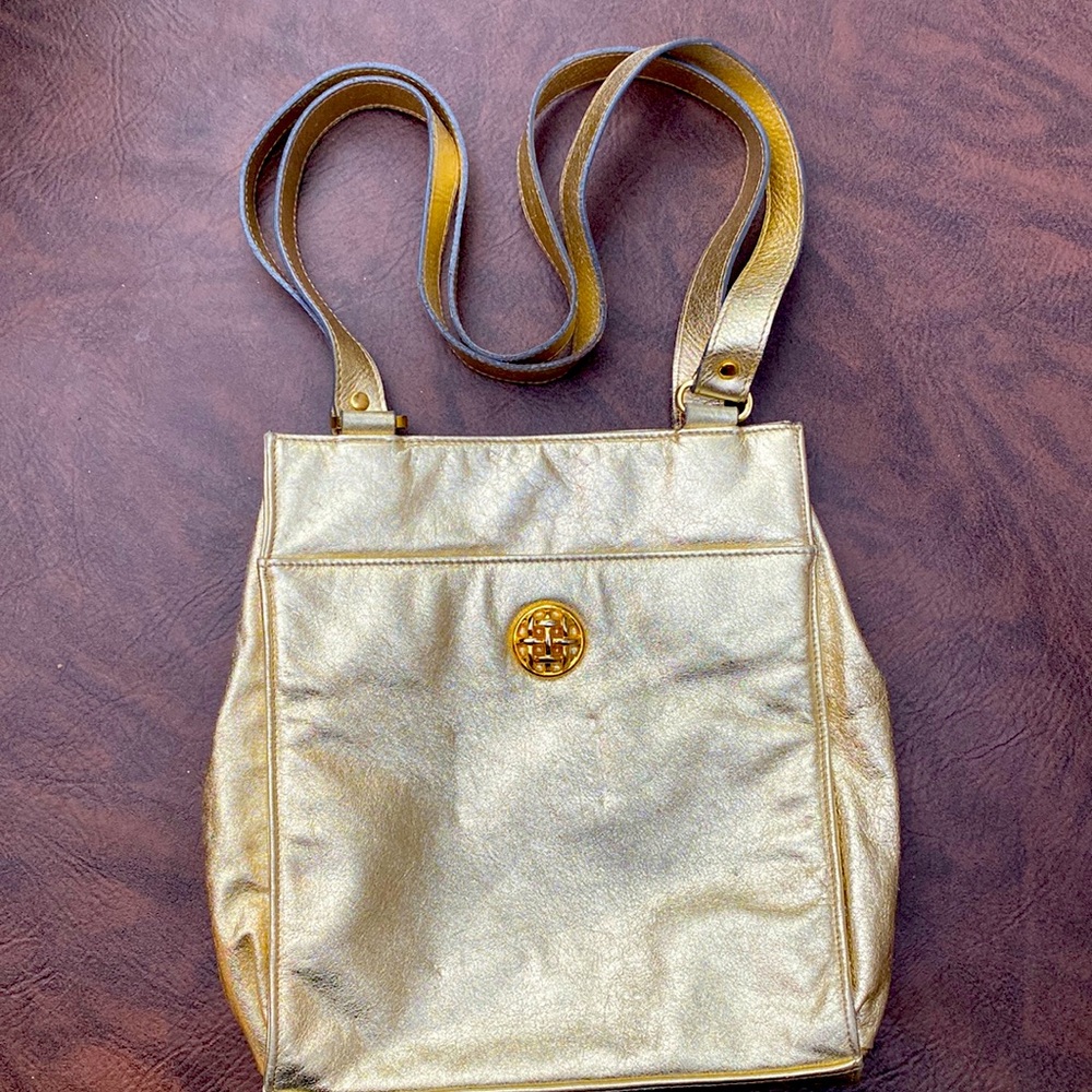 Vintage Warren Reed metallic gold leather purse.